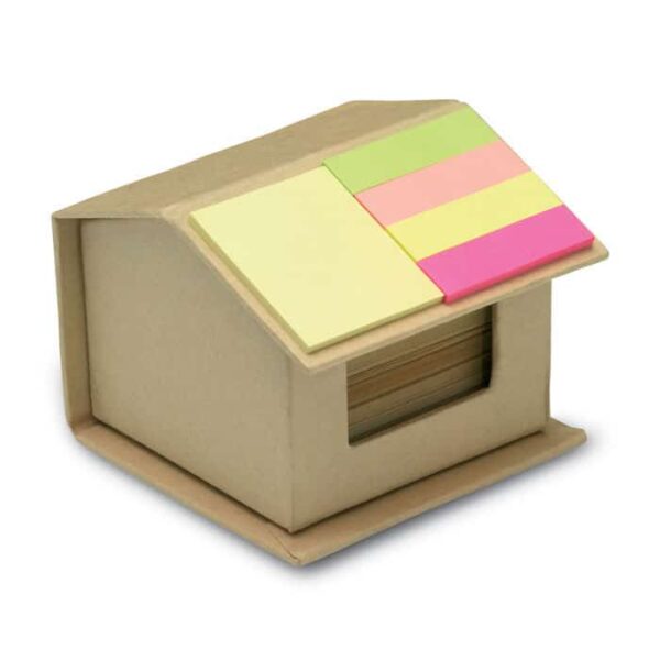 Kartonowe pudełko w kształcie domu