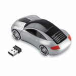 Bezprzewodowa mysz optyczna nowej generacji w kształcie samochodu. Odbiornik ulokowany w bagażniku. Obudowa ABS i czarno-srebrne błyszczące wykończenie. 2 baterie AAA nie są dołączone. 800 dpi.. Gadżet reklamowy dla firmy.