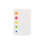Karteczki samoprzylepne  z 5 kolorowymi zakładkami. Po użyciu okładkę należy zasadzić w ziemi