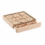 Drewniana plansza sudoku Deluxe.  Zawiera 99 ponumerowanych drewnianych płytek. Instrukcja do gry