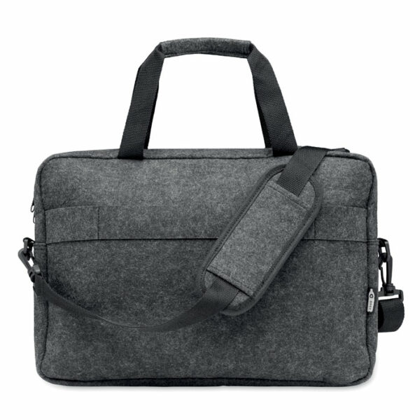 15-calowa torba na laptopa z filcu RPET z jedną główną przegrodą wewnętrzną i jedną zapinaną na zamek kieszenią przednią. Odpinany i regulowany pasek na ramię. Pasek na walizkę z tyłu.. Gadżet reklamowy dla firmy.